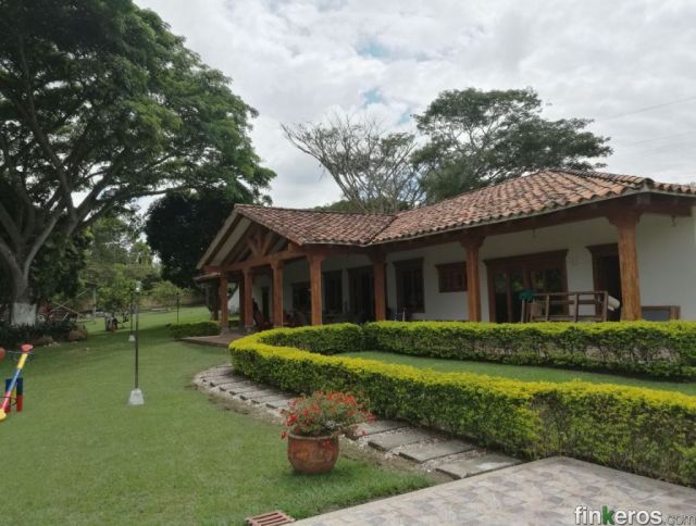 Hermosa casa campestre en la mejor ubicación de Pereira - 페레이라, 리사랄다의 핀카